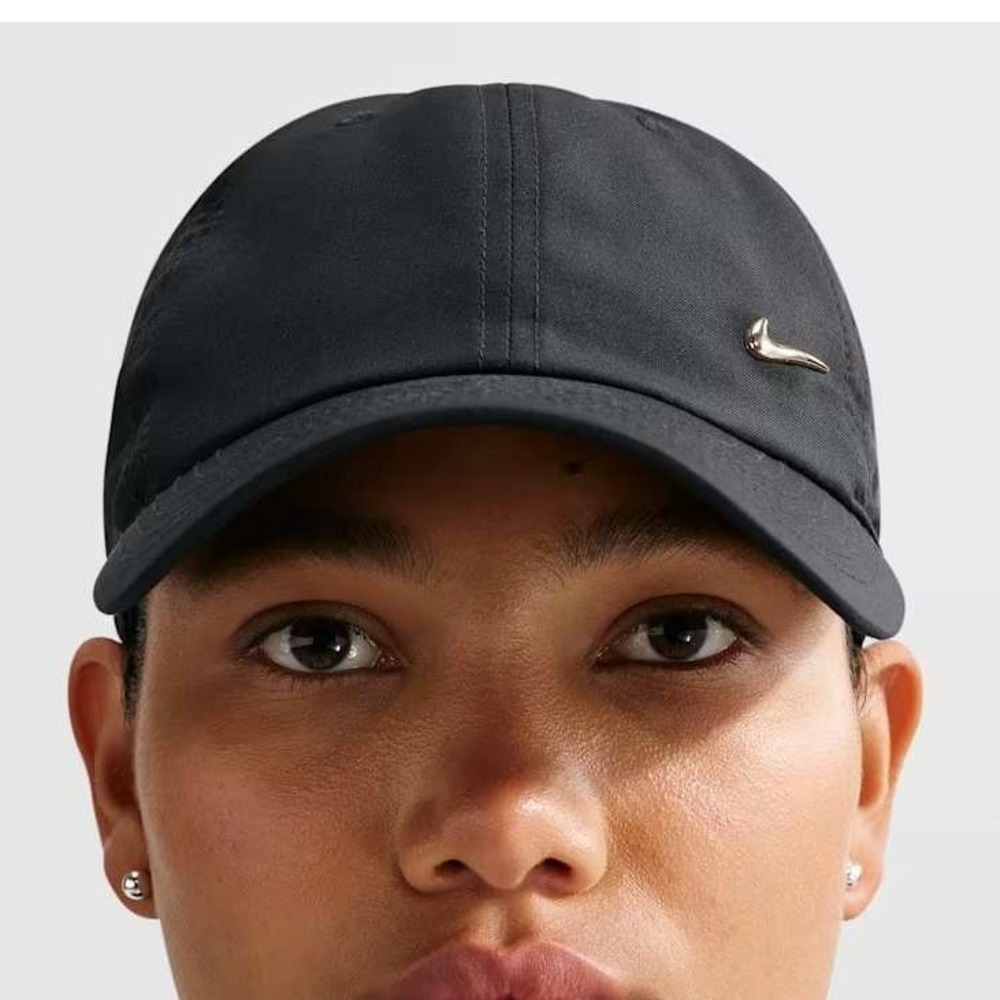 Nike Hat Heritage86 Black Metal Swoosh Adjustable Strapback Unisex Cap
